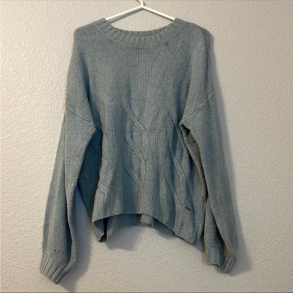 Hollister Mint Cable crew knit sweater with puffer soft long sleeves. - Picture 2 of 6